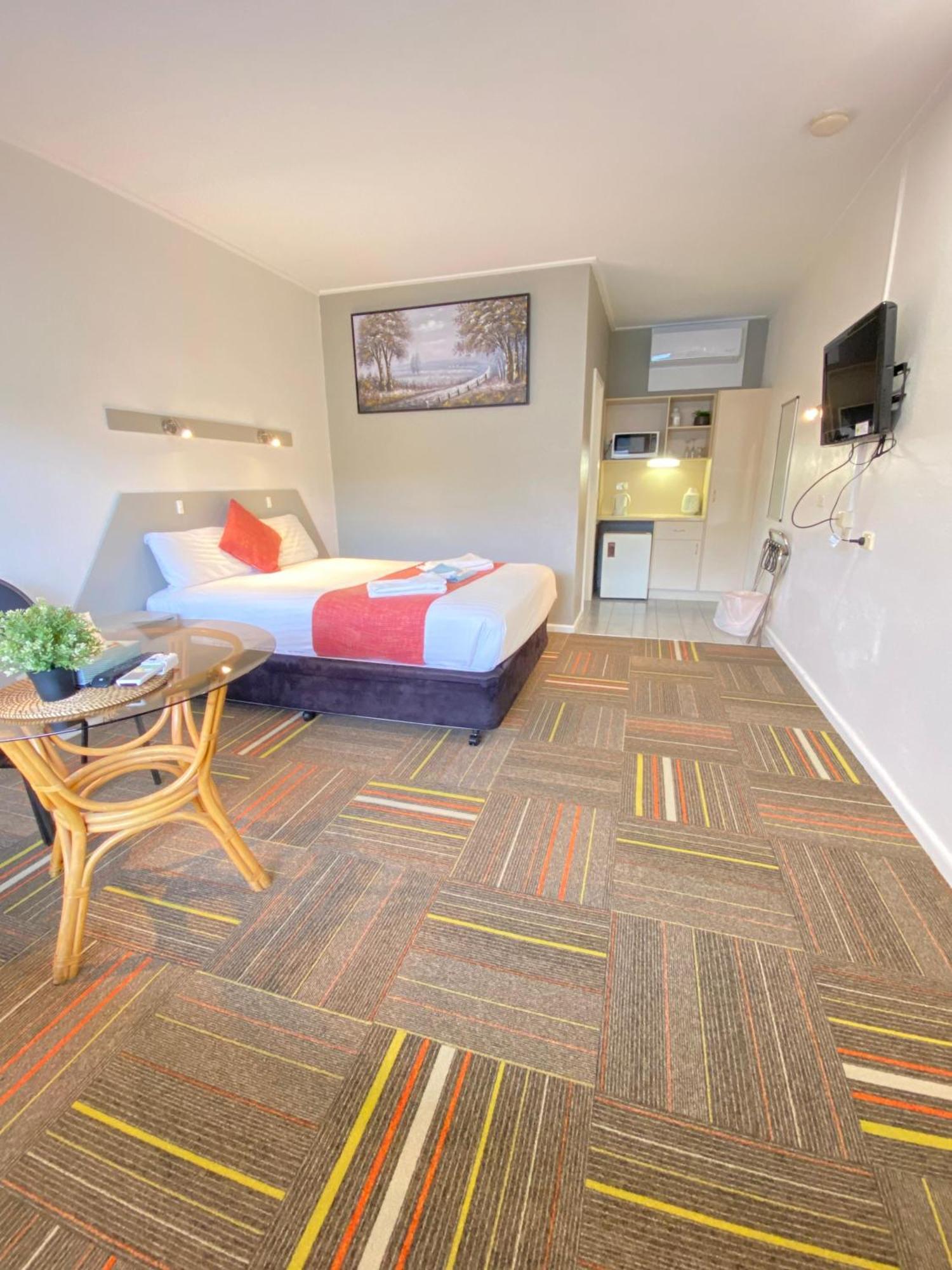 Cobb Inlander Motel Hay Eksteriør bilde