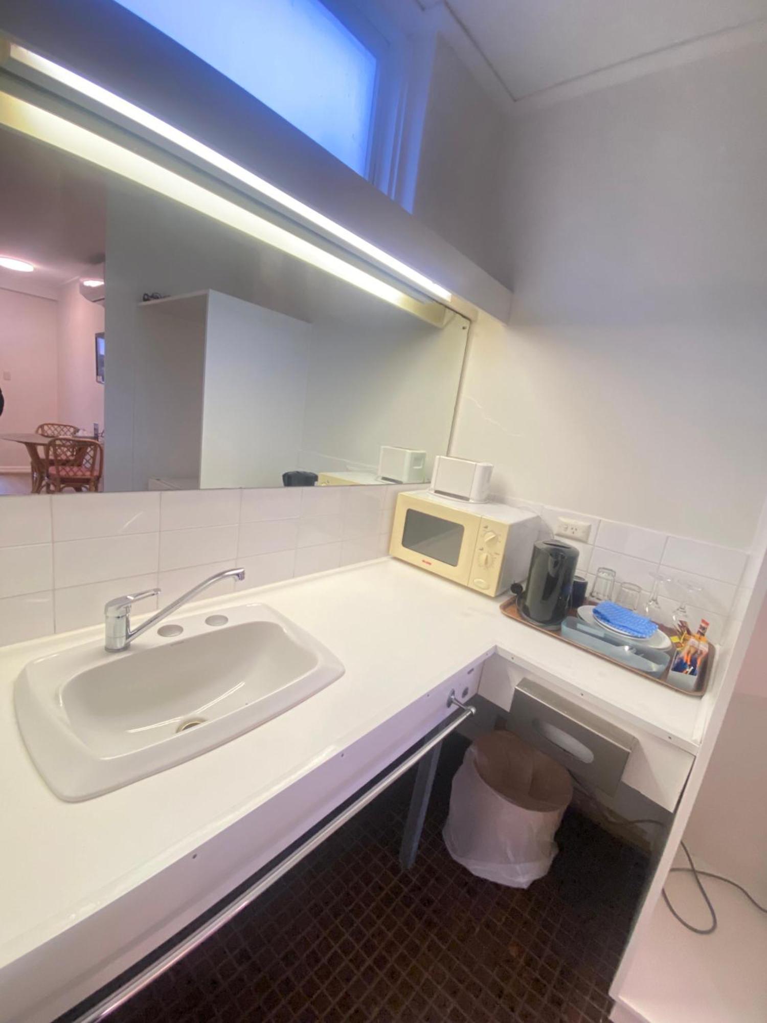 Cobb Inlander Motel Hay Eksteriør bilde
