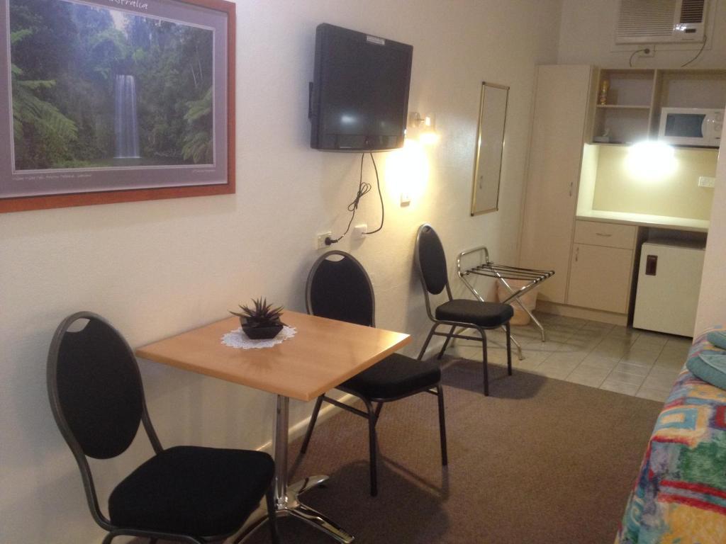 Cobb Inlander Motel Hay Rom bilde